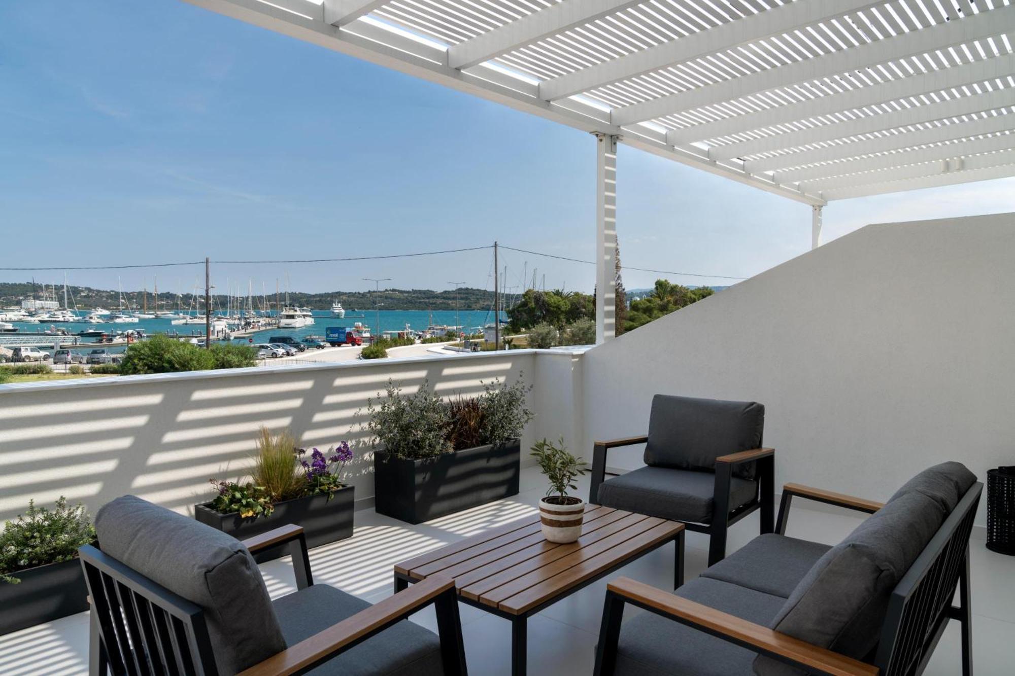 Marina Suite Порто Хели Екстериор снимка